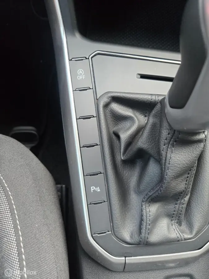 1.0 TSI Life Business IAPPLE CARI PDC I 57KM