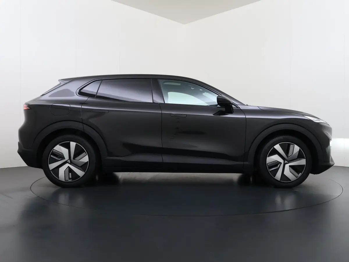MAX 200KW | 68.8kwh | NIEUWE AUTO | PANORAMADAK | 20" LMV | 360° CAMERA | HEAD-UP DISPLAY | LEDEREN BEKLEDING | STOELVERWARMING | FULL OPTIONS | FABRIEKSGARANTIE T/M 2033 |