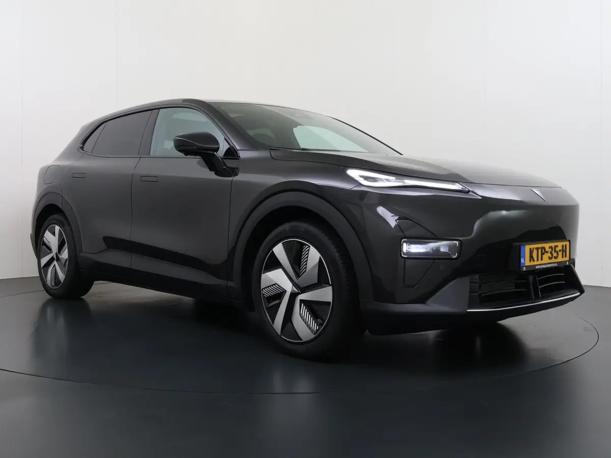 MAX 200KW | 68.8kwh | NIEUWE AUTO | PANORAMADAK | 20" LMV | 360° CAMERA | HEAD-UP DISPLAY | LEDEREN BEKLEDING | STOELVERWARMING | FULL OPTIONS | FABRIEKSGARANTIE T/M 2033 |