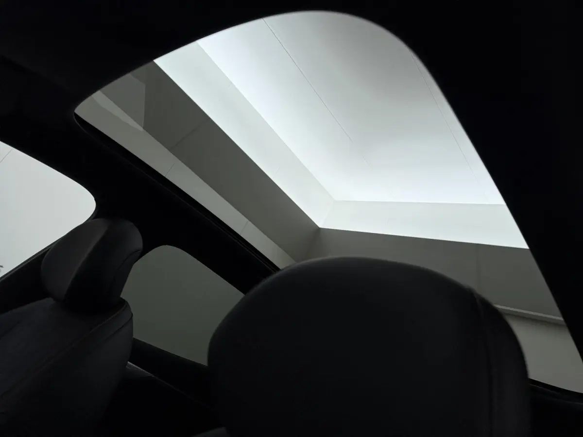 MAX 200KW | 68.8kwh | NIEUWE AUTO | PANORAMADAK | 20" LMV | 360° CAMERA | HEAD-UP DISPLAY | LEDEREN BEKLEDING | STOELVERWARMING | FULL OPTIONS | FABRIEKSGARANTIE T/M 2033 |