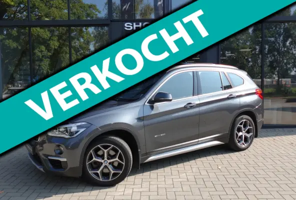 BMW X1 sDrive20i High Executive PANO NAVI LEDER VOL