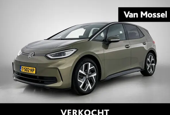 Pro Business 59 kWh | SoH 91% | Olive Green | Keyless | Parkeercamera | Stoelverwarming | Navigatie | Carplay / Android Auto