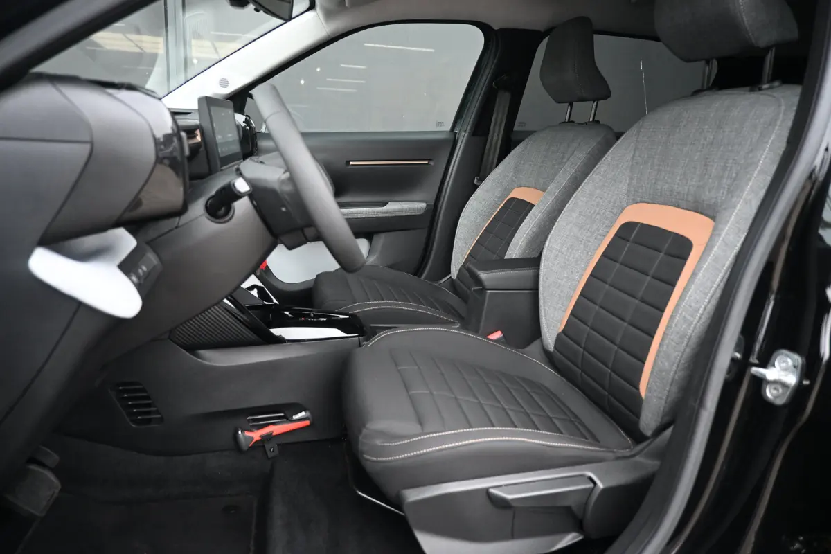 Plus 113pk Comfort Range 44 kWh Tot 8 Jaar Garantie! 3 Fase | Navigatie by App | Achteruitrijcamera | Cruise Control | Climate Control | !!