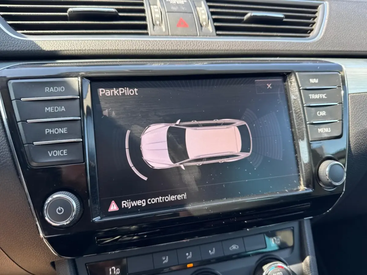 1.4 TSI Ambition Business | Pano | Carplay | Isofix | Navi | Cruise | Carplay