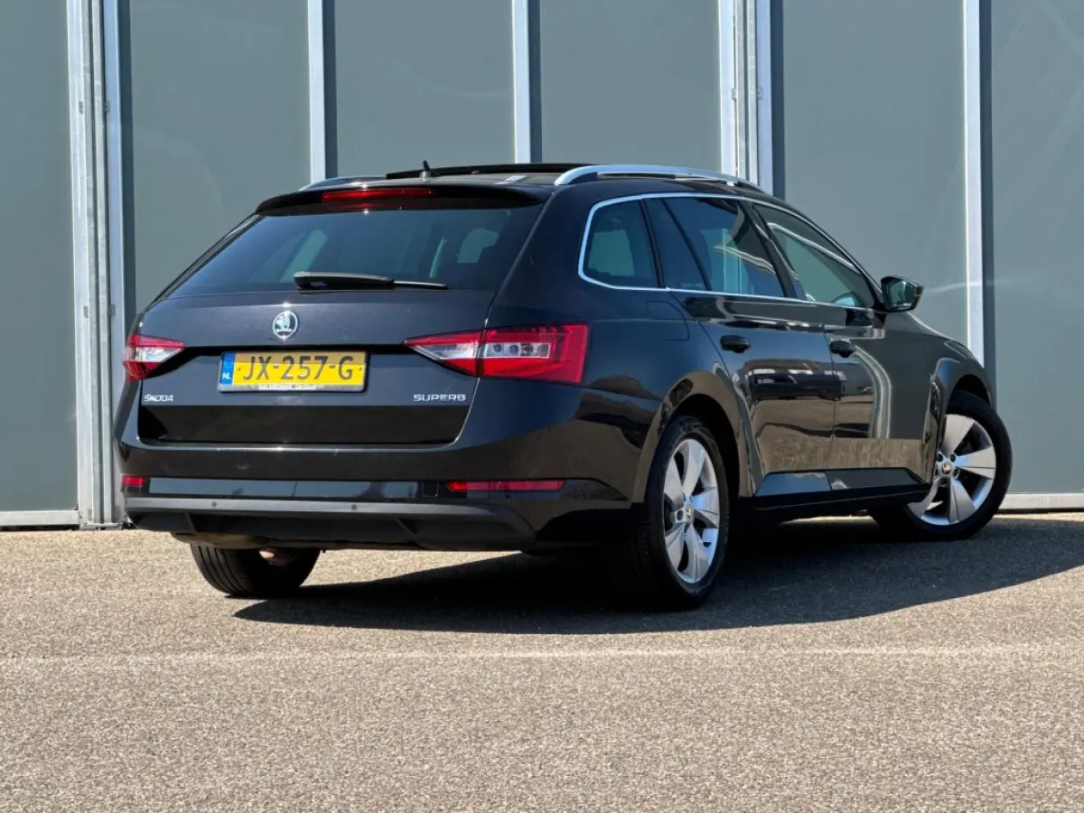 1.4 TSI Ambition Business | Pano | Carplay | Isofix | Navi | Cruise | Carplay