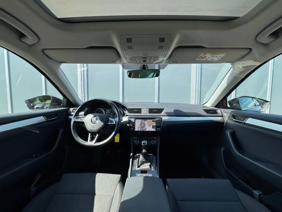 1.4 TSI Ambition Business | Pano | Carplay | Isofix | Navi | Cruise | Carplay