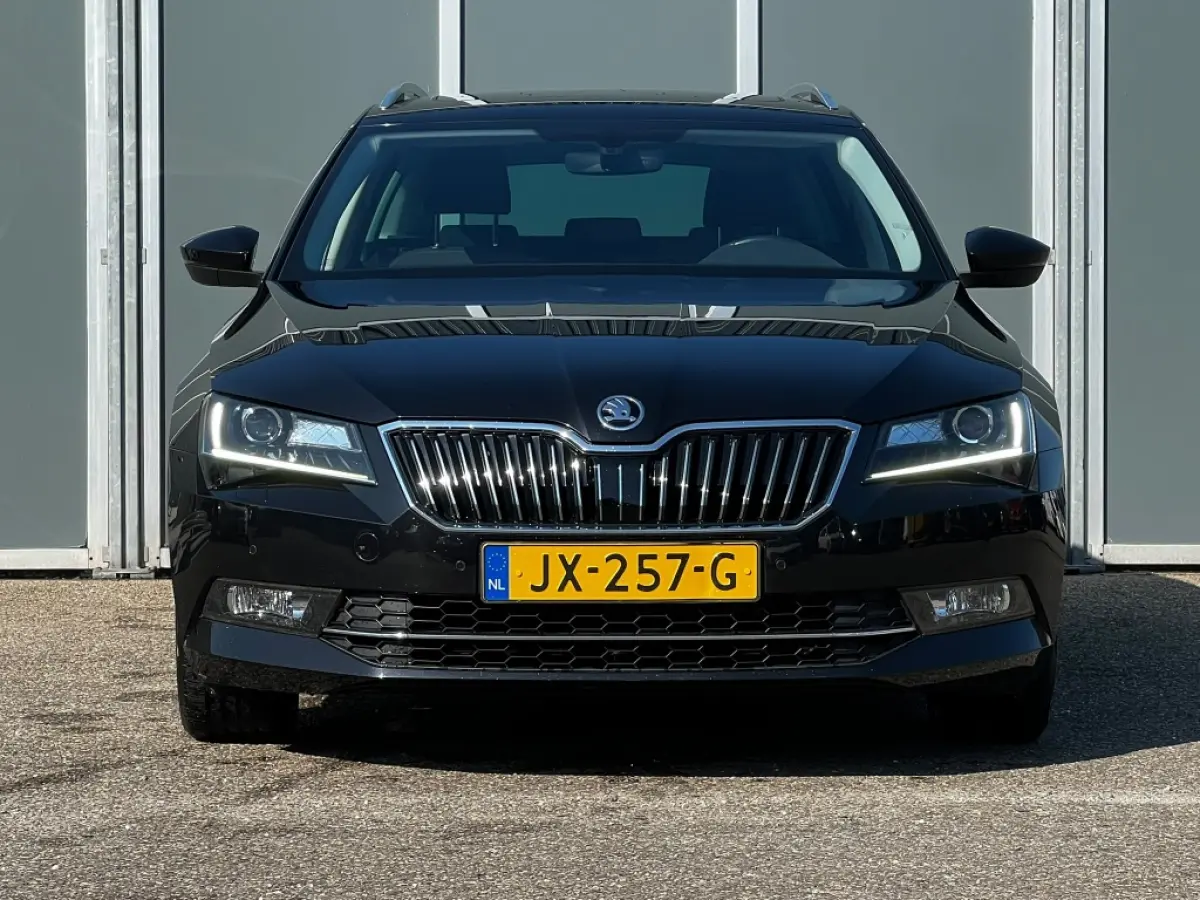 1.4 TSI Ambition Business | Pano | Carplay | Isofix | Navi | Cruise | Carplay