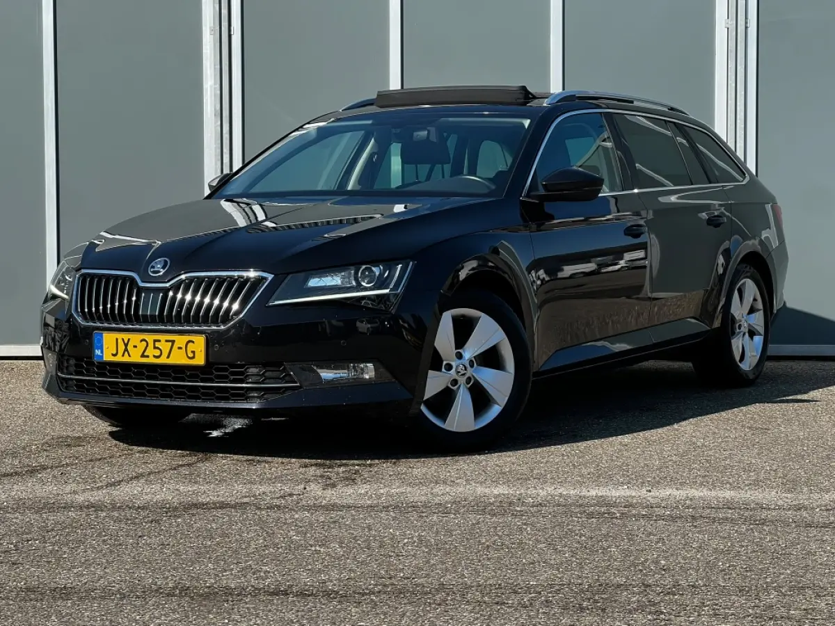 1.4 TSI Ambition Business | Pano | Carplay | Isofix | Navi | Cruise | Carplay