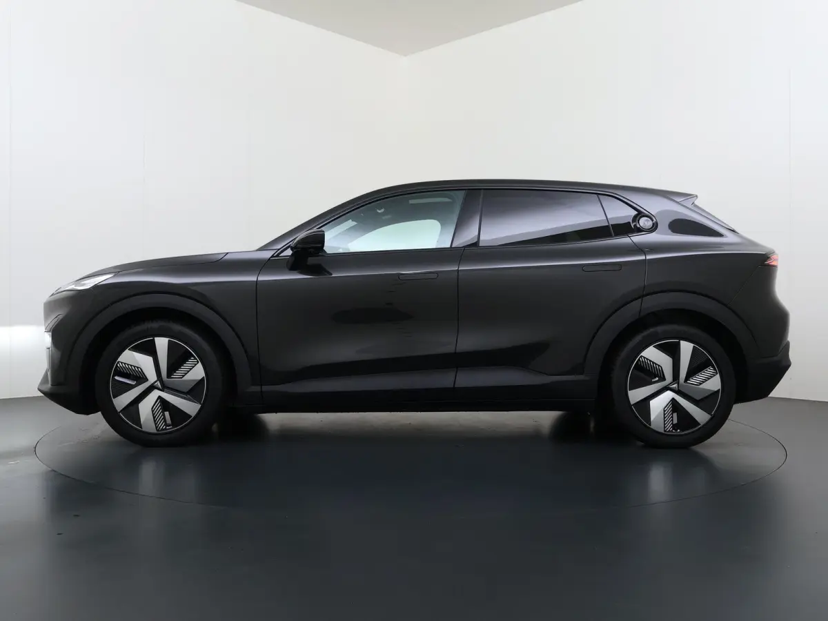 EV LHD MAX 200KW | 68.8 kwh | NIEUWE AUTO | PANORAMADAK | 20" LMV | 360° CAMERA | HEAD-UP DISPLAY | LEDEREN BEKLEDING | STOELVERWARMING | FULL OPTIONS | FABRIEKSGARANTIE T/M 2033 |