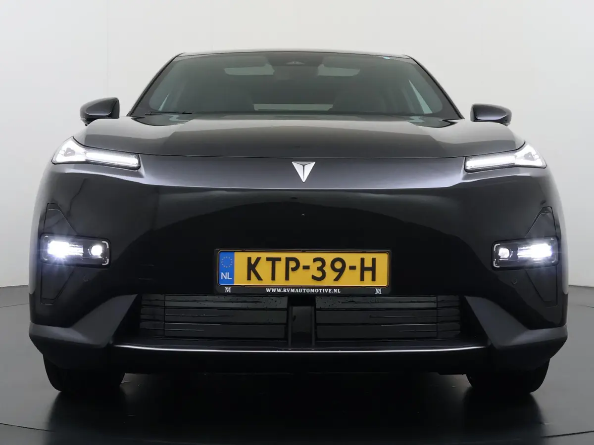 EV LHD MAX 200KW | 68.8 kwh | NIEUWE AUTO | PANORAMADAK | 20" LMV | 360° CAMERA | HEAD-UP DISPLAY | LEDEREN BEKLEDING | STOELVERWARMING | FULL OPTIONS | FABRIEKSGARANTIE T/M 2033 |