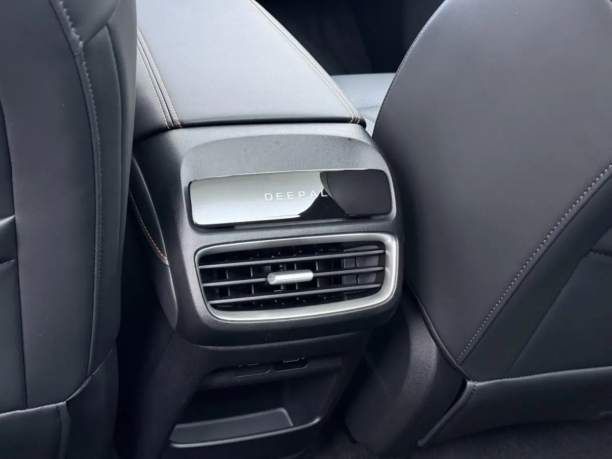 EV LHD MAX 200KW | 68.8 kwh | NIEUWE AUTO | PANORAMADAK | 20" LMV | 360° CAMERA | HEAD-UP DISPLAY | LEDEREN BEKLEDING | STOELVERWARMING | FULL OPTIONS | FABRIEKSGARANTIE T/M 2033 |