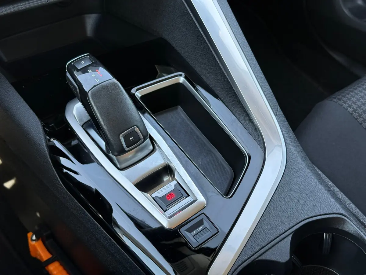 1.2 PureTech Active Cruise control | Navigatie | Parkeersensoren | Airco | Apple carplay & Android auto