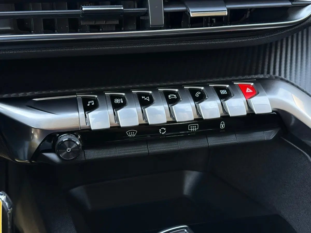 1.2 PureTech Active Cruise control | Navigatie | Parkeersensoren | Airco | Apple carplay & Android auto