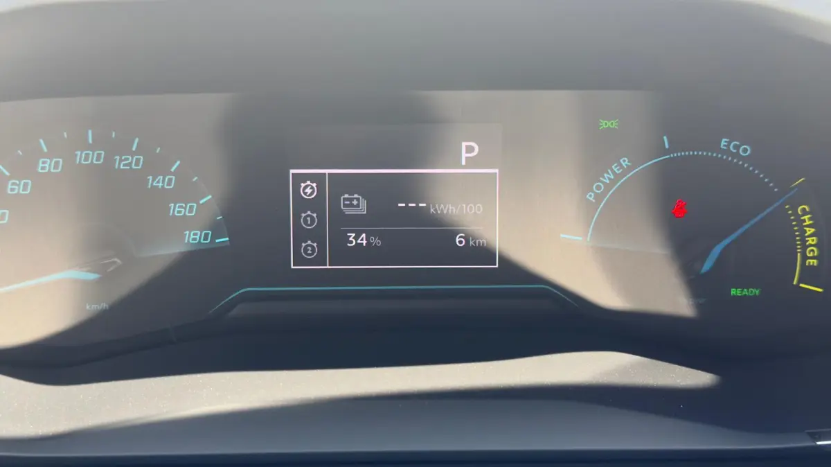 EV Business 50 kWh | Apple Carplay / Android Auto | Camera achter | Parkeer sensoren voor + achter |