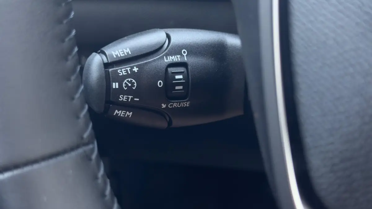 EV Business 50 kWh | Apple Carplay / Android Auto | Camera achter | Parkeer sensoren voor + achter |