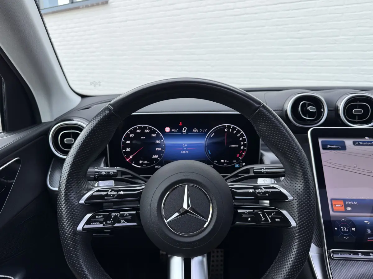 4MATIC AMG Line | Pano | Trekhaak | Distronic | Camera | 20 inch
