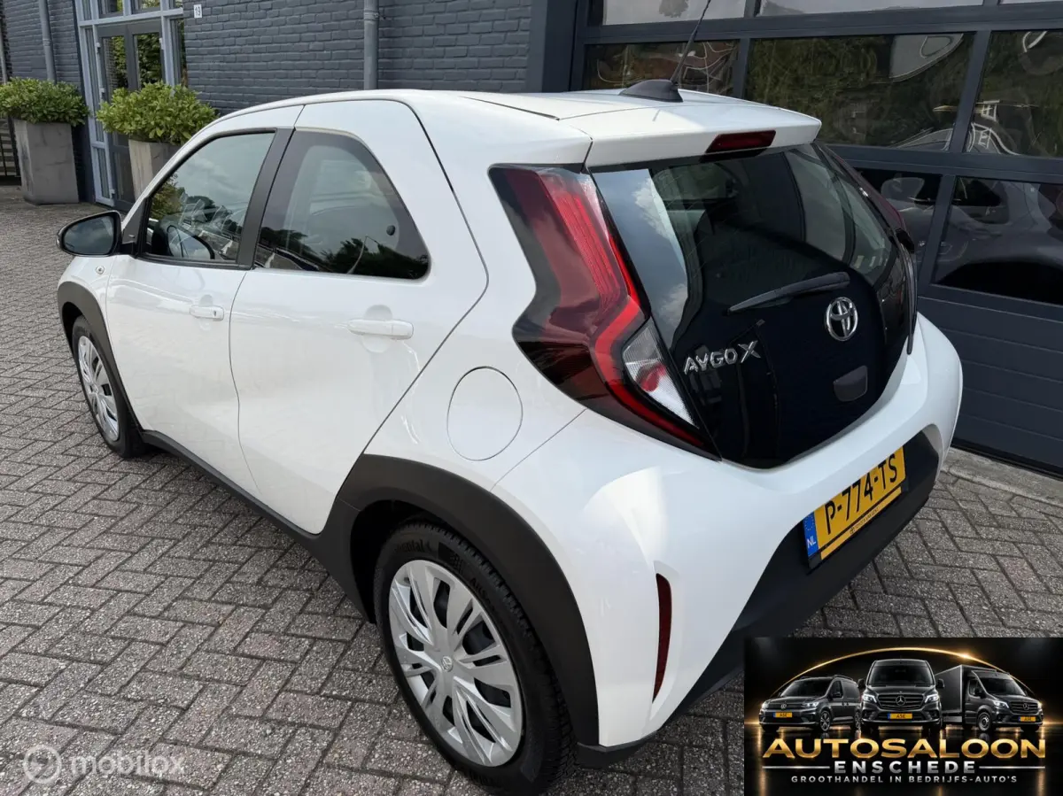 1.0 VVT-i MT Play 07-2022 Airco Camera Cruise