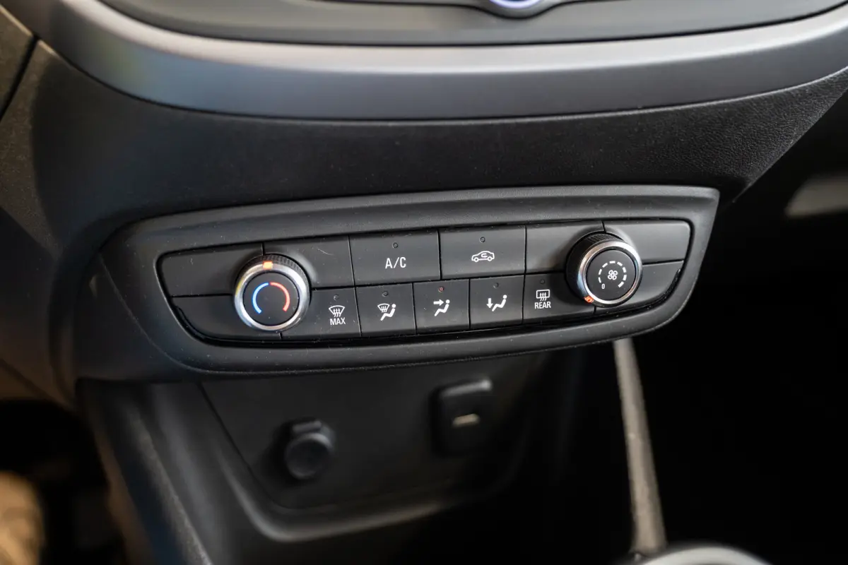 1.2 110PK Turbo Edition | Apple Carplay & Android Auto | Airco | Lichtmetalen velgen | USB | Bluetooth | Cruise Controle |