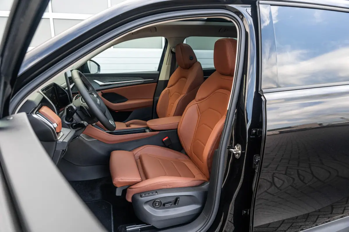 1.5 TSI 204pk PHEV Business Edition Plus | LMV 19'' | Panoramadak