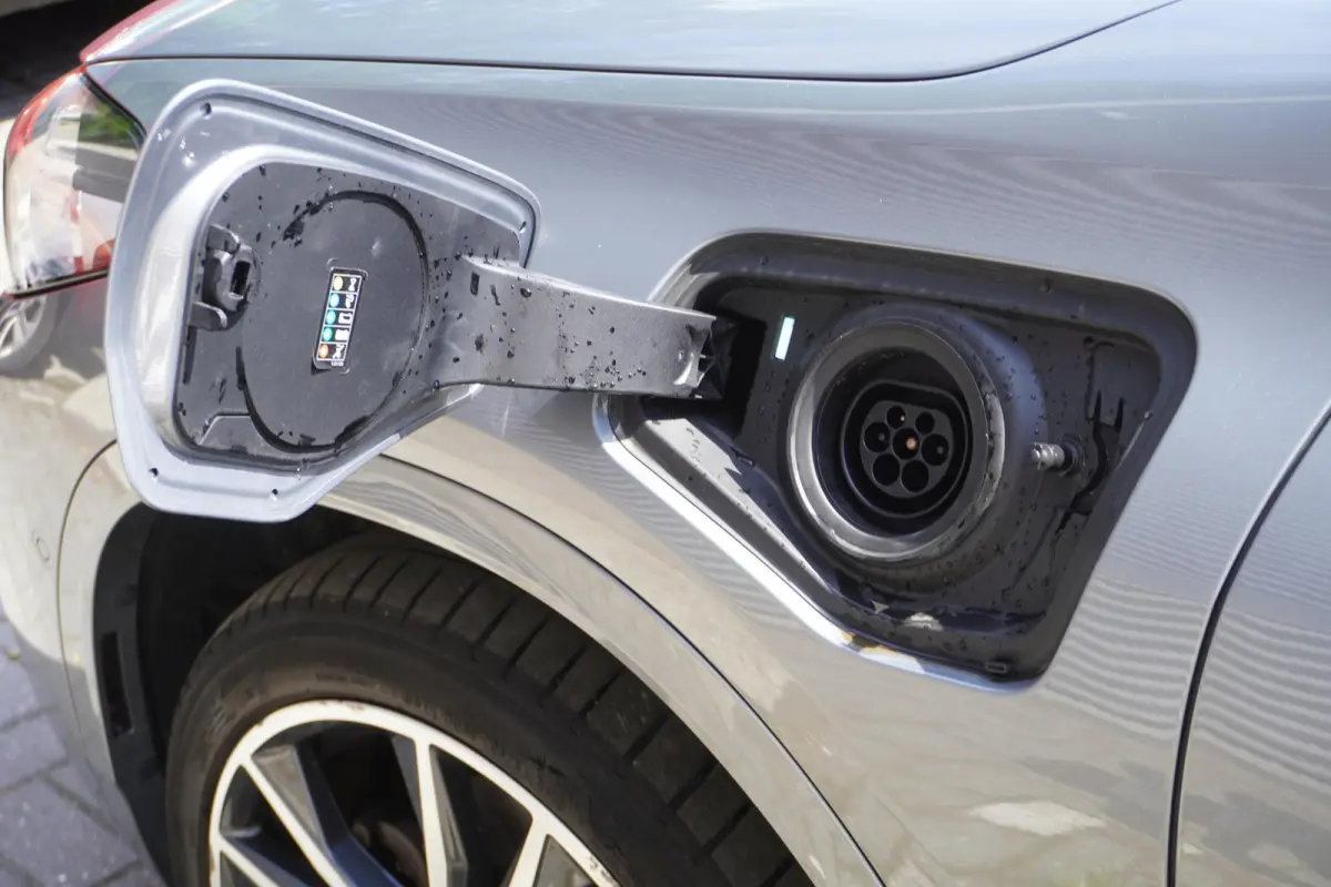 xDrive25e High Executive | SoH 99% | M Sportpakket | Stuurwielrand verwarmd | BMW Head-Up Display | HiFi System | Achteruitrijcamera |