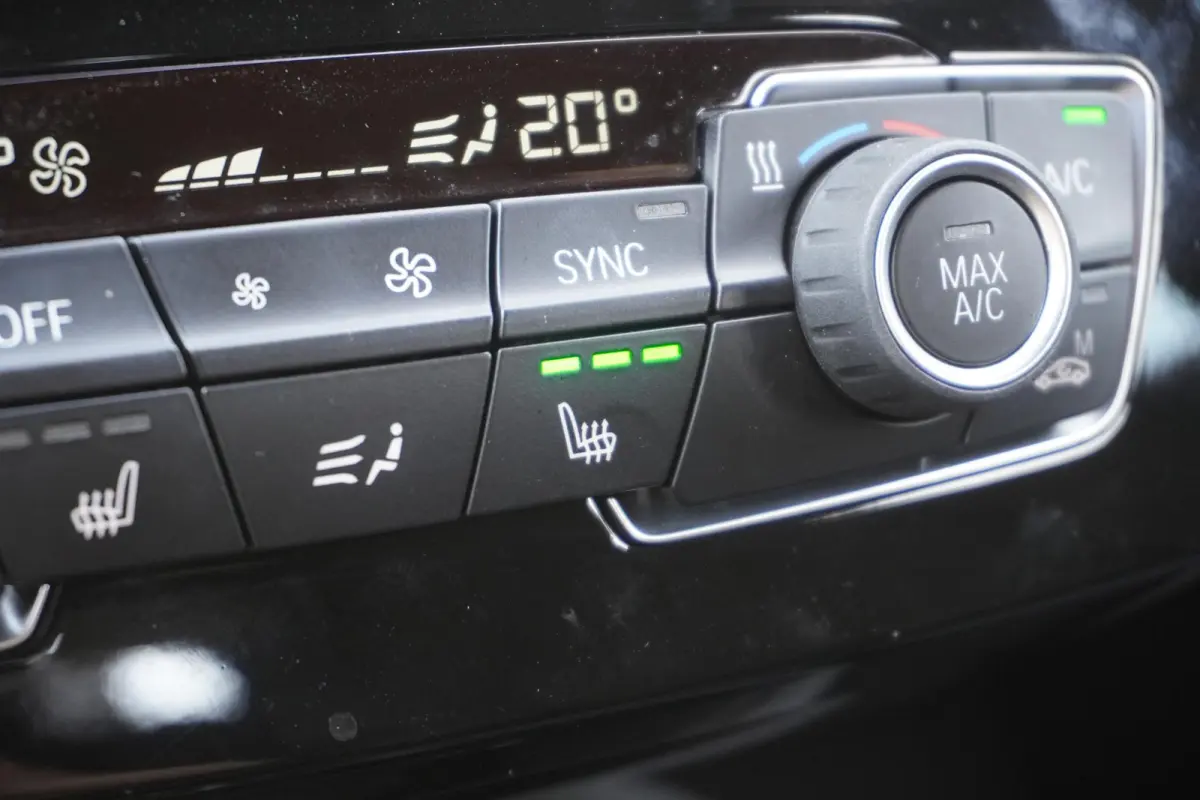 xDrive25e High Executive | SoH 99% | M Sportpakket | Stuurwielrand verwarmd | BMW Head-Up Display | HiFi System | Achteruitrijcamera |