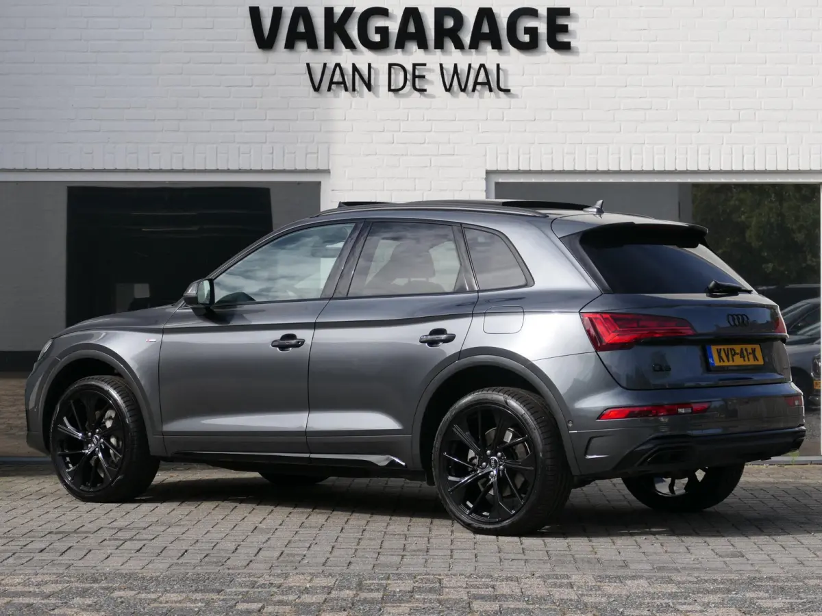 50 TFSI e S-line Competition | Black optic | Panoramadak | 360°-camera | Memory | Sportstuur | Matrix LED | Dodehoek detectie | Keyless | Draadloze telefoonlader | Apple-/Android Carplay