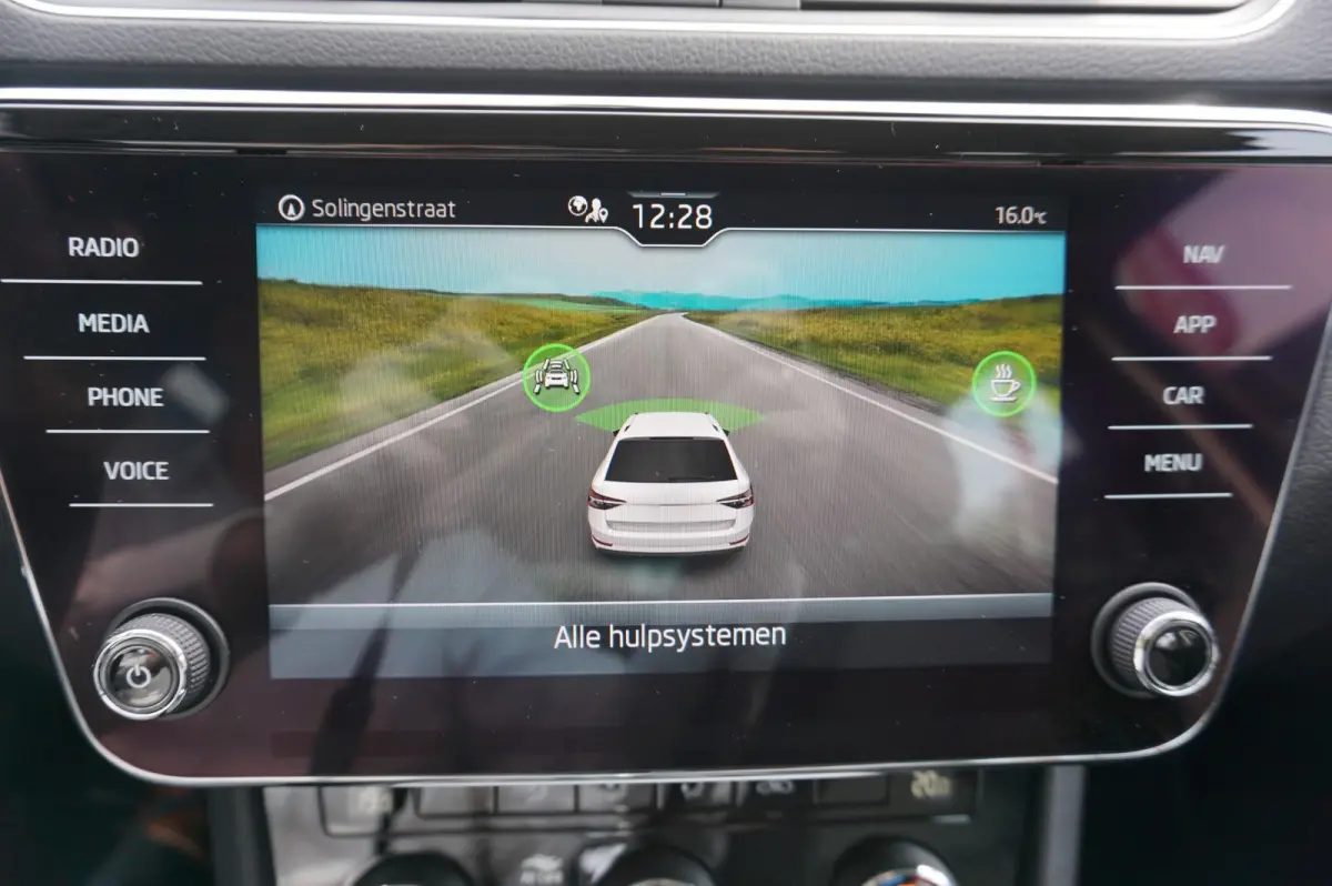 1.5 TSI 150pk DSG Business Edition | Trekhaak | Navigatie