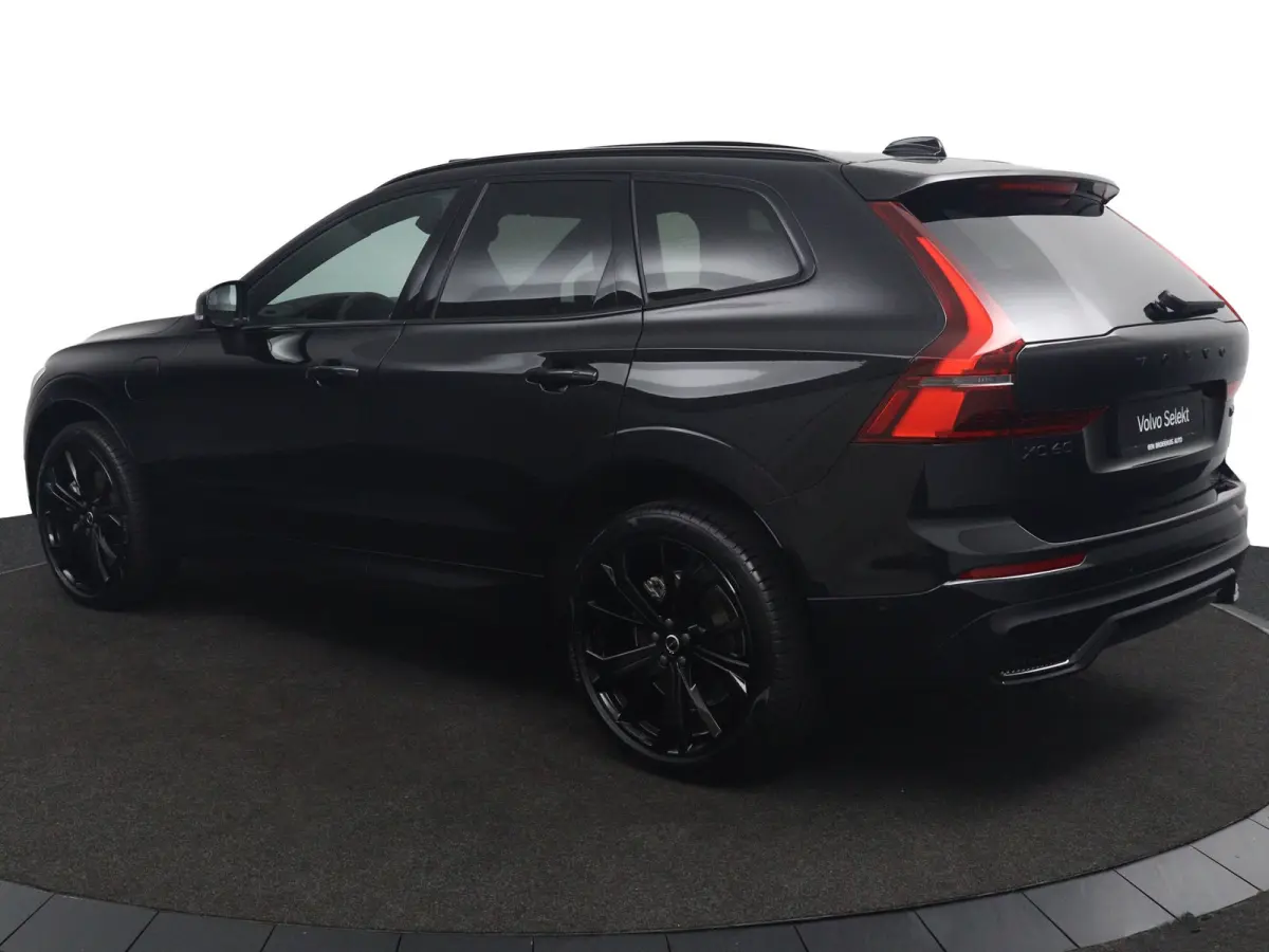 T6 Plus Black Edition AWD | SoH 100% | Trekhaak | Panoramadak | Sporstoelen | Snel Leverbaar |