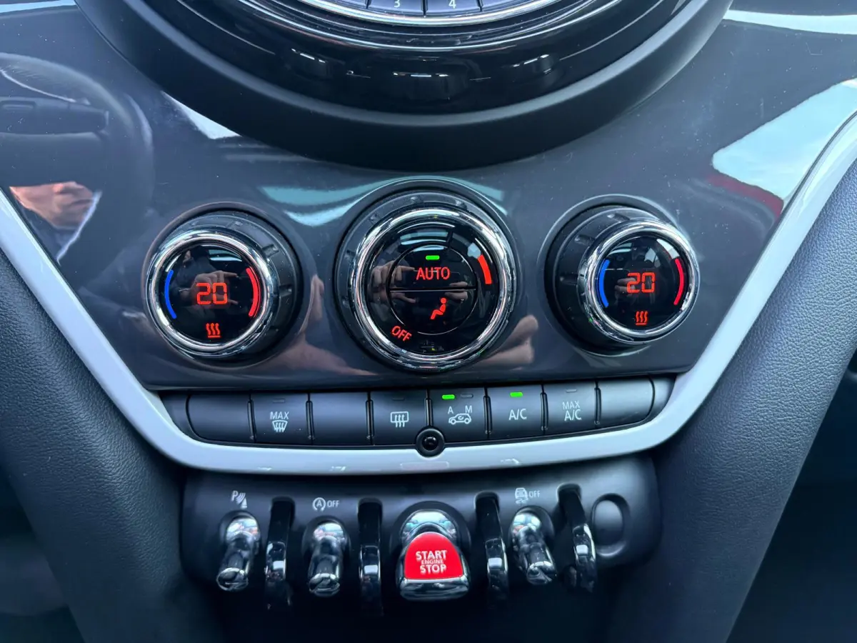 Mini 2.0 Cooper S LAGE KM! | 192PK | PANO | NL-Auto | Perf onderH | Carplay | ParkSens | Cruise