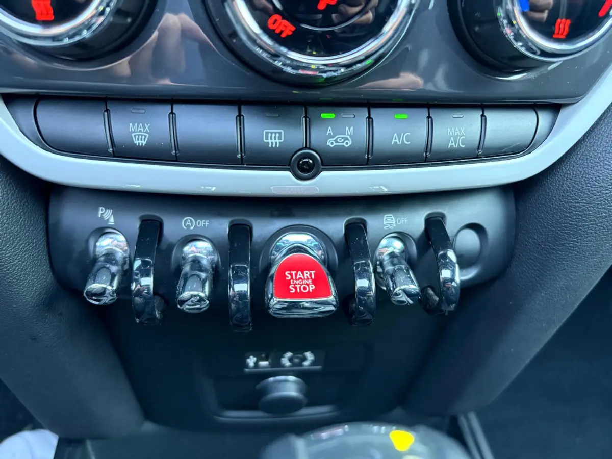Mini 2.0 Cooper S LAGE KM! | 192PK | PANO | NL-Auto | Perf onderH | Carplay | ParkSens | Cruise