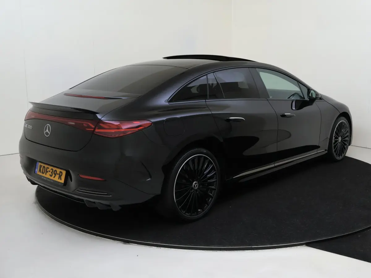 300 Business Solution AMG 90 kWh / Luchtvering / Panaroma-dak / Memory-Stoelen /