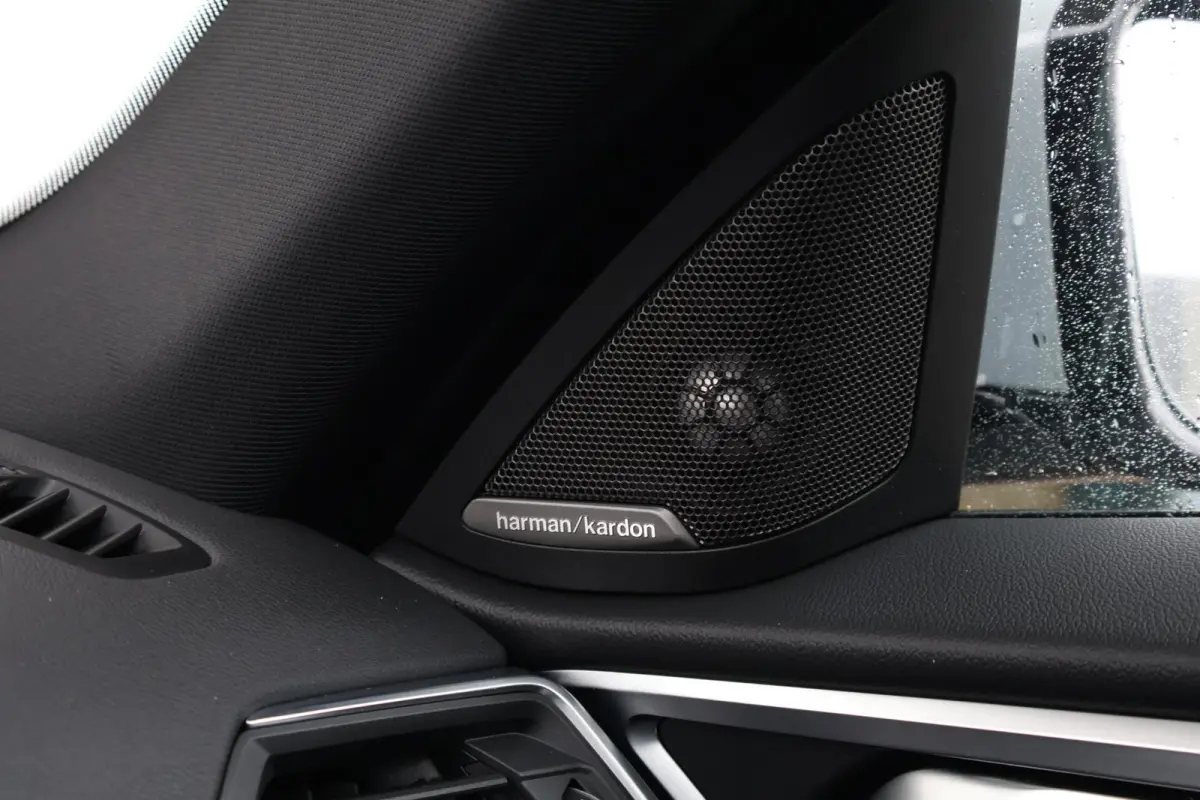 eDrive35 High Executive 70 kWh | SoH 99% | M-Sport Pakket | Achteruitrijcamera | Schuif/Kantel Dak | Harman Kardon | Active cruise | Trekhaak |
