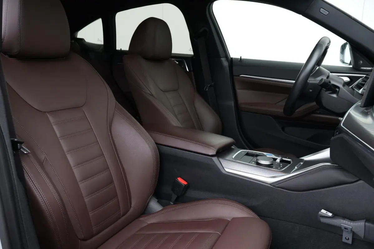 eDrive35 High Executive 70 kWh | SoH 99% | M-Sport Pakket | Achteruitrijcamera | Schuif/Kantel Dak | Harman Kardon | Active cruise | Trekhaak |