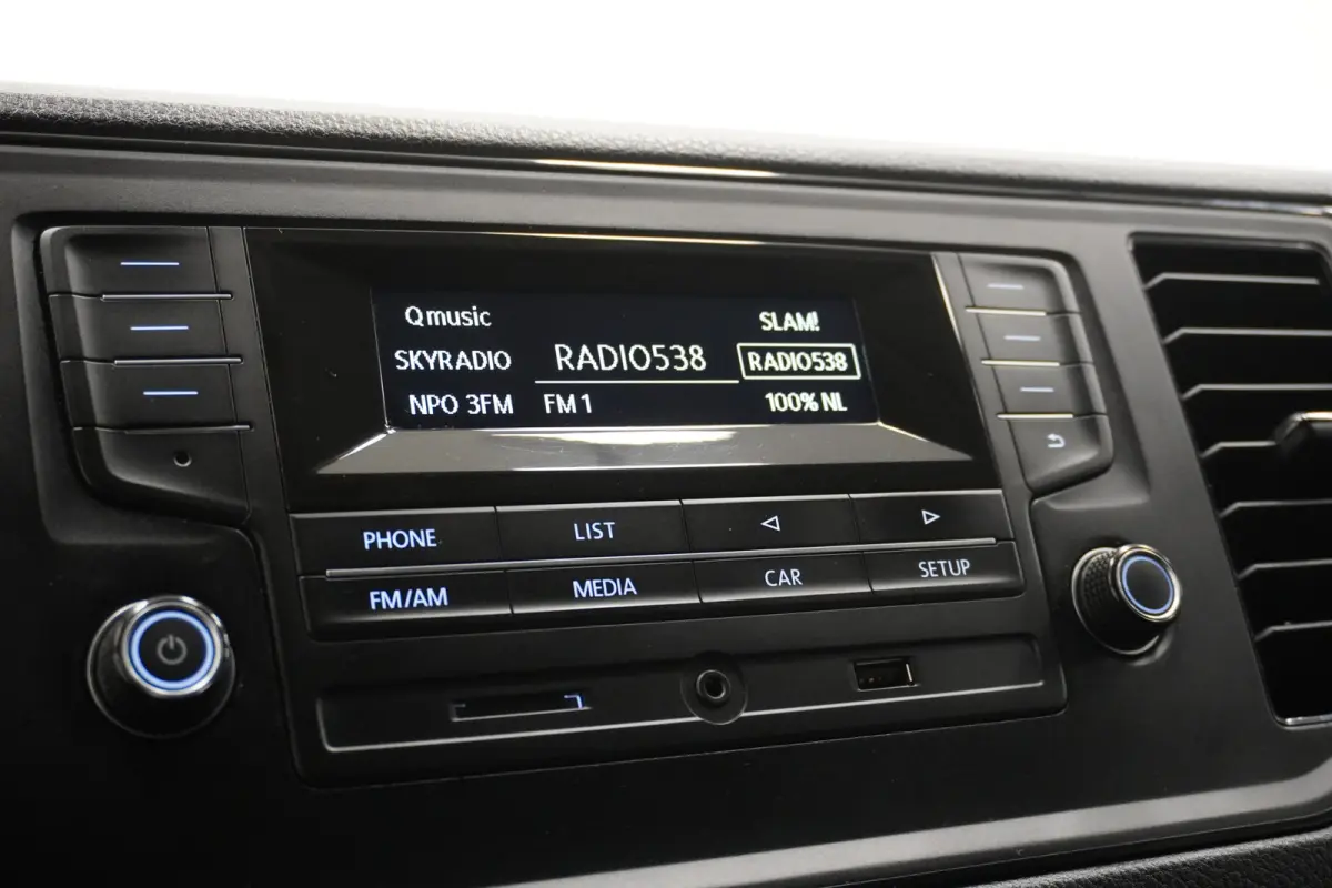 2.0 TDI 140PK L3H3 EURO 6 - Airco - Radio - Cruise - €16.900,- Excl.