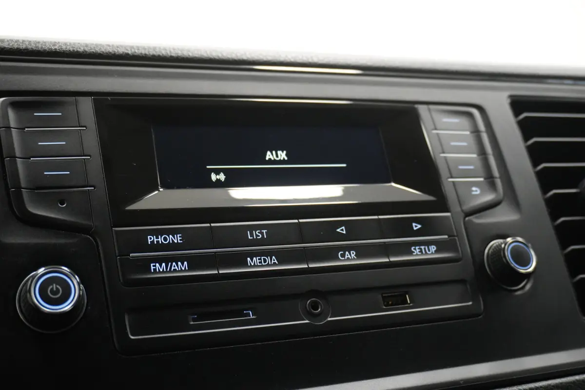 2.0 TDI 140PK L3H3 EURO 6 - Airco - Radio - Cruise - €16.900,- Excl.