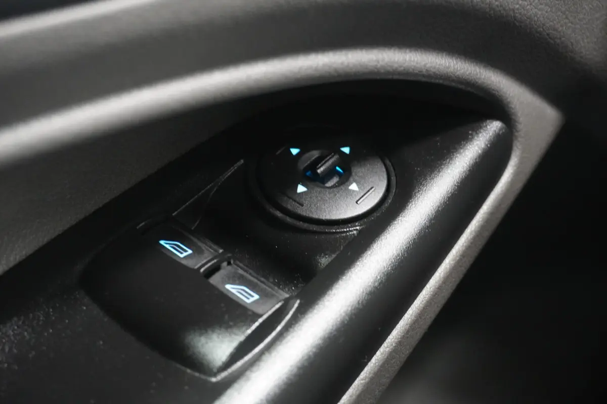 1.5 EcoBlue 100PK EURO 6 Airco - Cruise - Trekhaak - €10.950,- Excl.