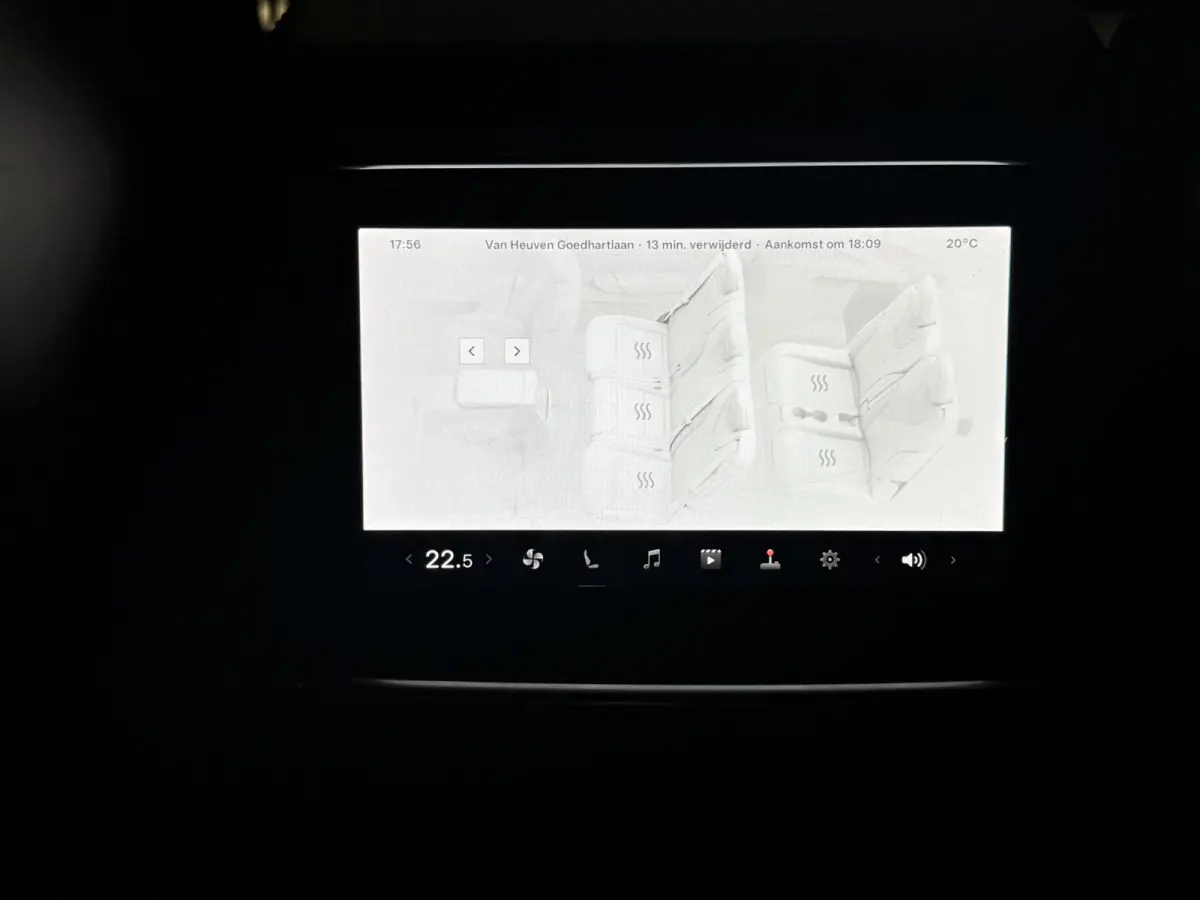 Base AWD 7 personen 100 KWH / NAVI / FULL / INRUIL MOGELIJK / SOH 87 % /