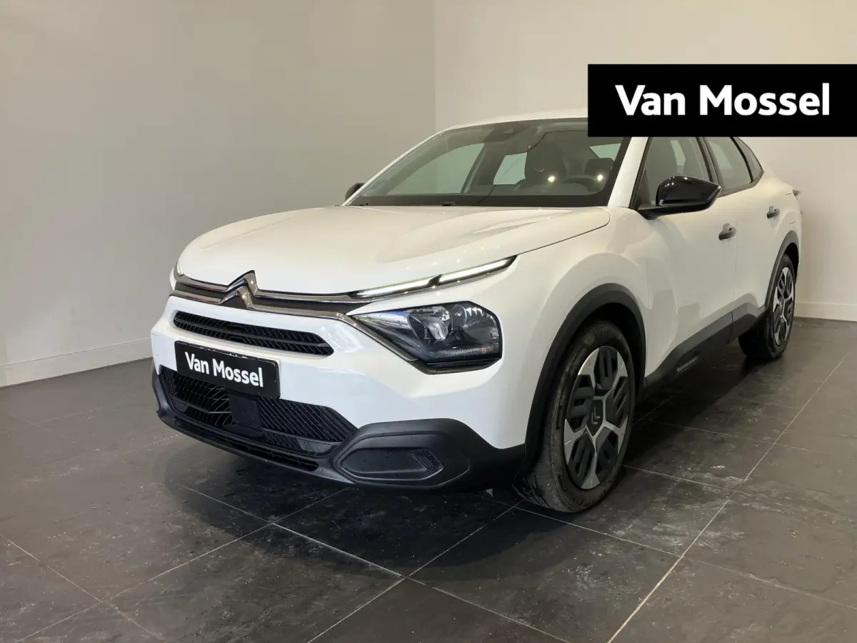Feel l Parkeersensoren l Apple carplay & Android auto l Airco l Climate Control