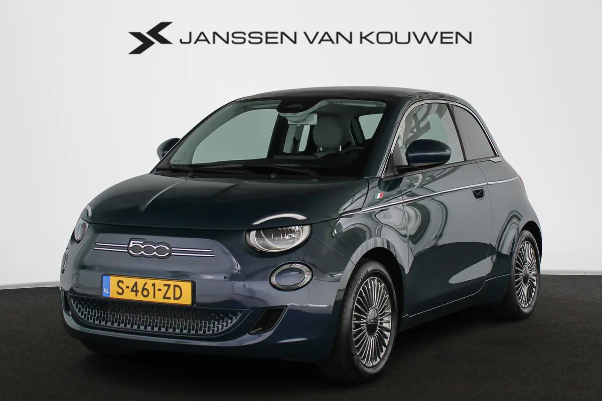 3+1 Icon 42 kWh Panoramadak Apple CarPlay Camera 16"