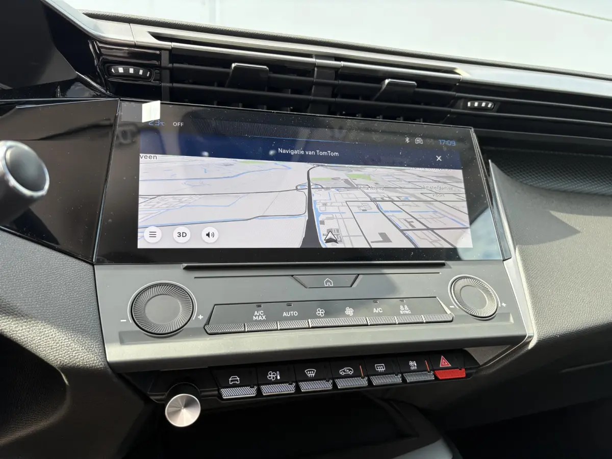 1.2 Hybrid 145 e-DCS6 Business | 360 Camera | Cruise Control | Apple Carplay/Android Auto