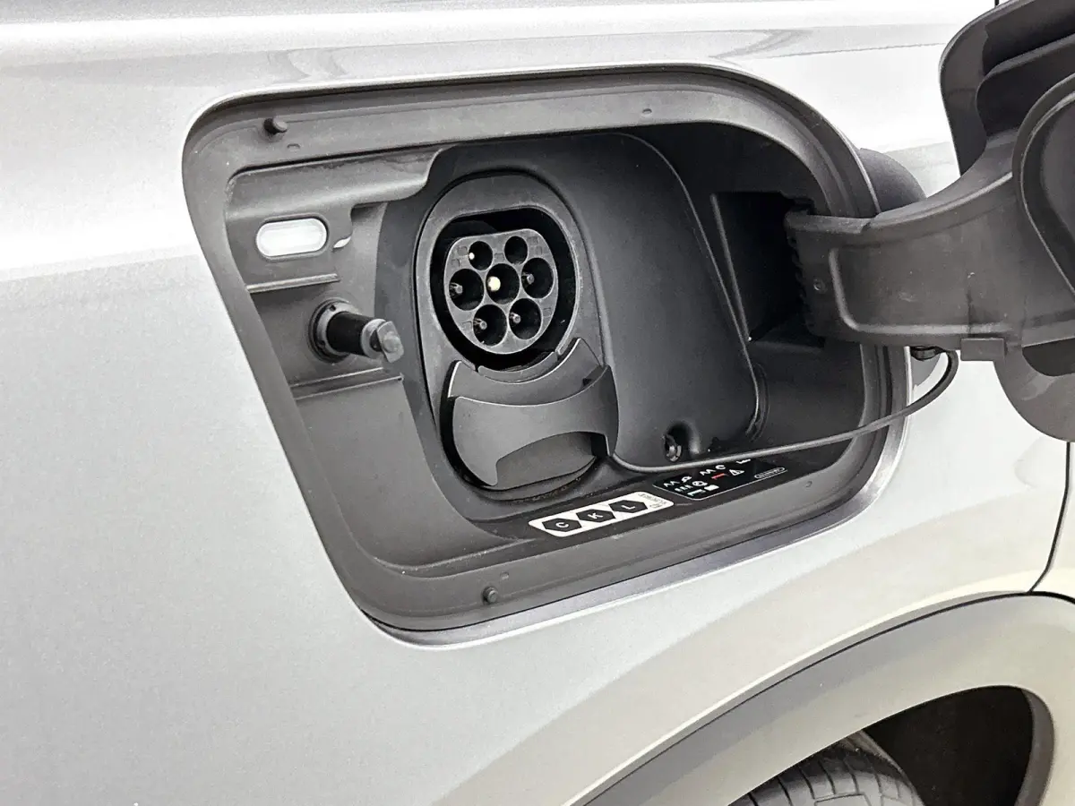 45 quattro Edition 77 kWh 265 PK | Automaat |