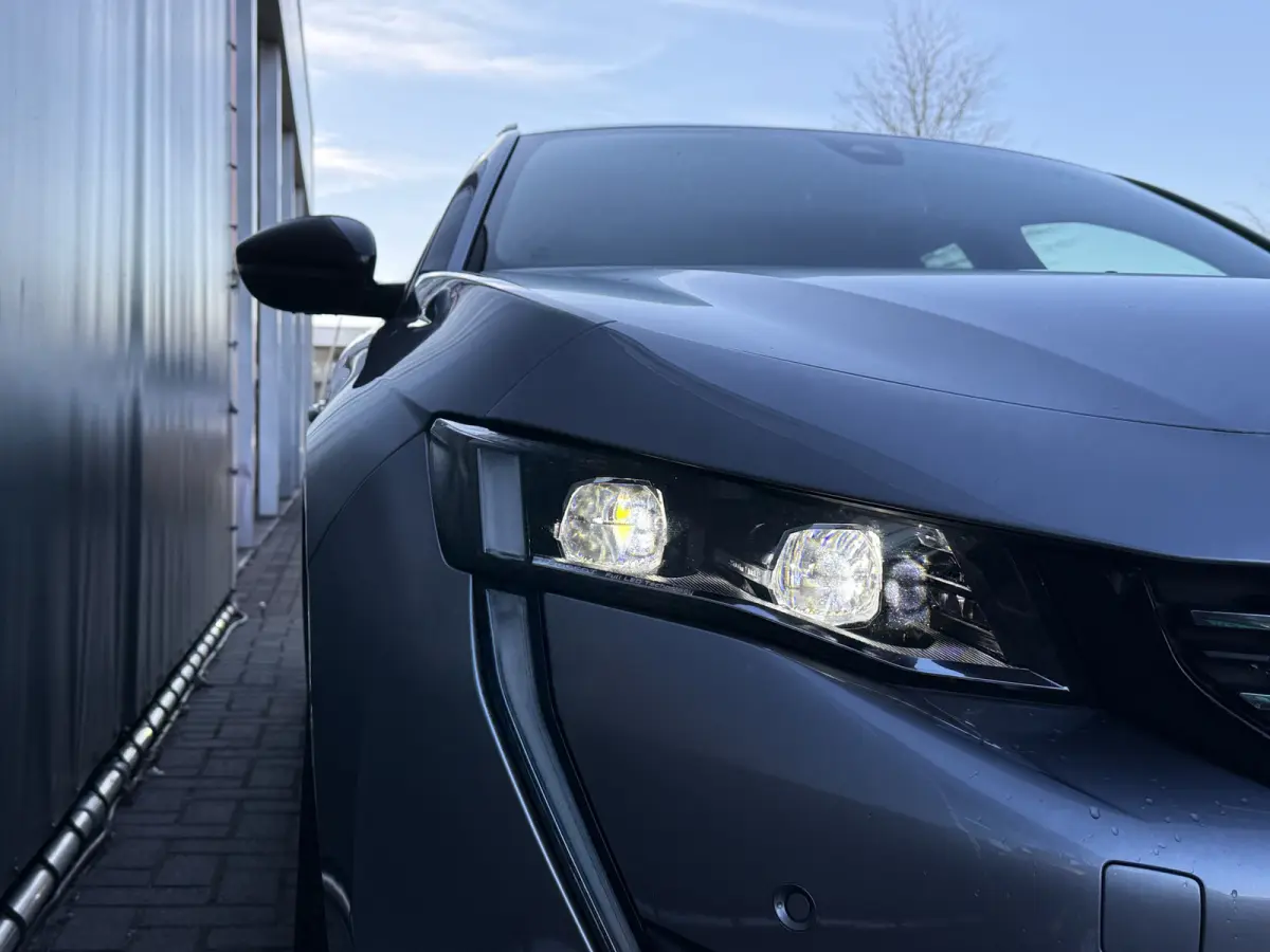 BWJ 2023 1.2 131 PK PureTech Allure Pack Business | AUTOMAAT | ADAPTIVE CRUISE | FULL LED | HALF LEER | KEYLESS | 360 CAMERA | CARPLAY + ANDROID | DAB | LMV | PDC
