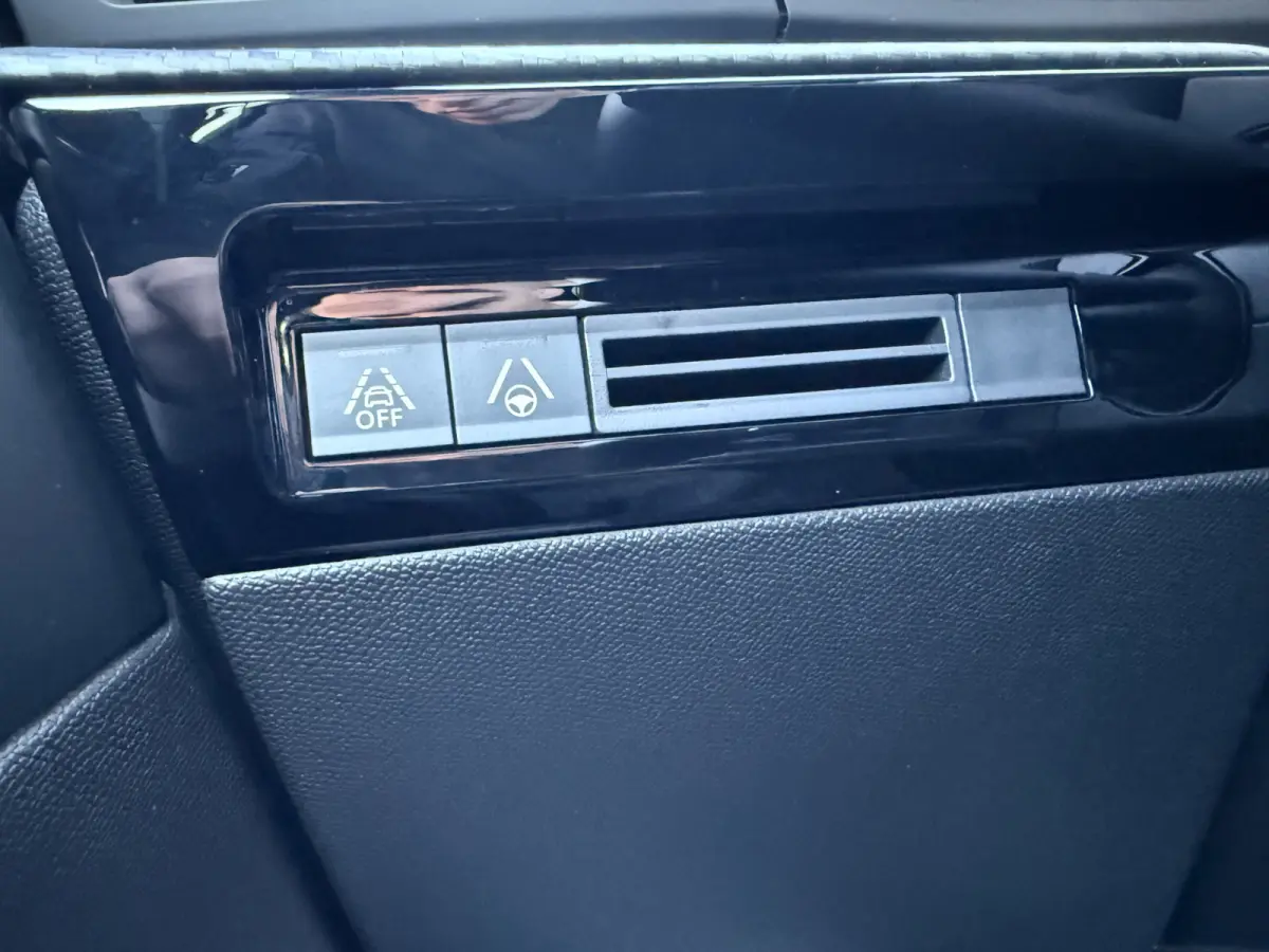 BWJ 2023 1.2 131 PK PureTech Allure Pack Business | AUTOMAAT | ADAPTIVE CRUISE | FULL LED | HALF LEER | KEYLESS | 360 CAMERA | CARPLAY + ANDROID | DAB | LMV | PDC