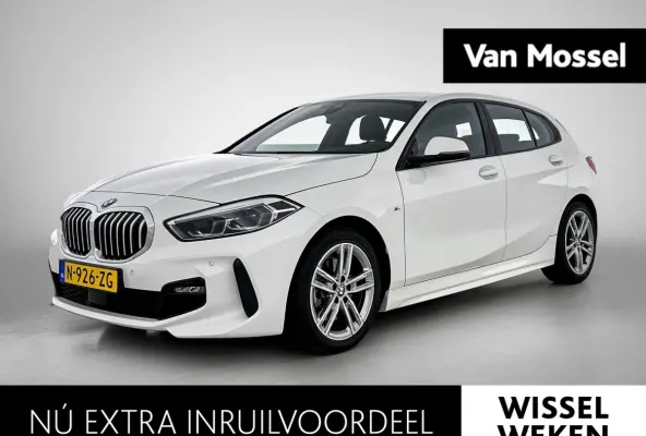 118i High Executive | M PAKKET | SFEERVERLICHTING | PARKEERSENSOREN | STOELVERWARMING | CRUISE CONTROL | CLIMATE CONTROL | DRIVING MODES | LED VERLICHTING | LICHTMETALEN VELGEN | DAB RADIO |