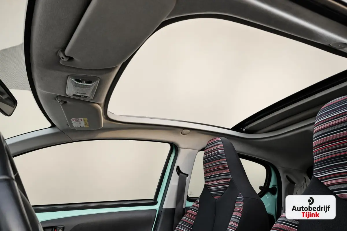 1.0 VTi Airscape Shine | Cabrio | Automaat | Airco | Camera | Connecting Box | Elektro pakket | Zwarte grill |
