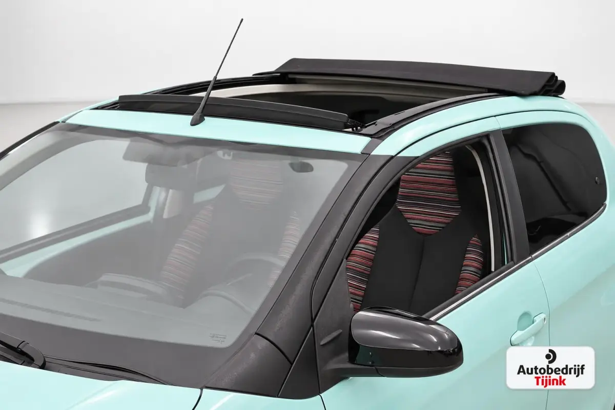 1.0 VTi Airscape Shine | Cabrio | Automaat | Airco | Camera | Connecting Box | Elektro pakket | Zwarte grill |