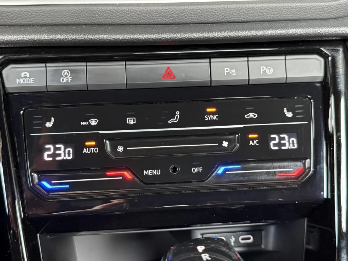 1.5 TSI R-Line|ACC|DSG|IQ LIGHT|
