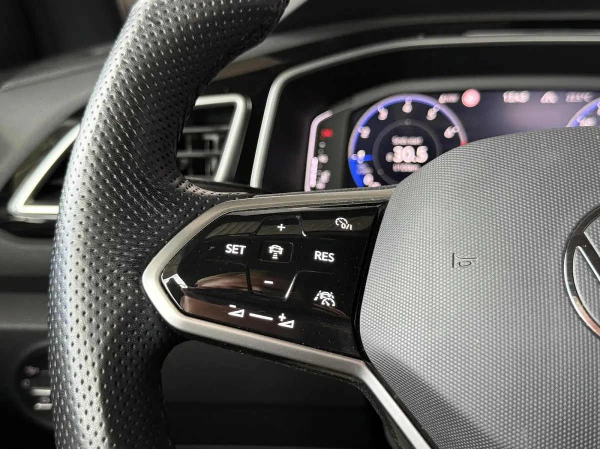 1.5 TSI R-Line|ACC|DSG|IQ LIGHT|