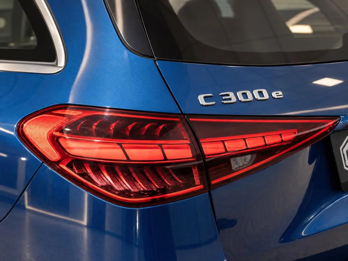 300e 313PK AMG Line | Memory | Camera | 112KM WLTP | BTW