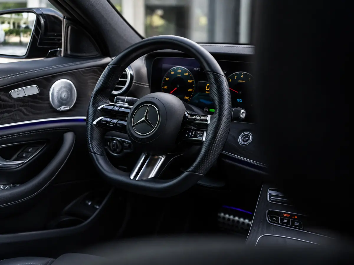E300e 4MATIC AMG Line|PANO|BURMESTER|360°